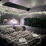 Modern Luxplace With Northern Light View * トロムソ