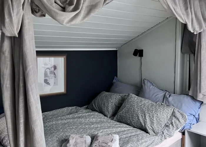 Comfy, Modern Place With View * Tromsø