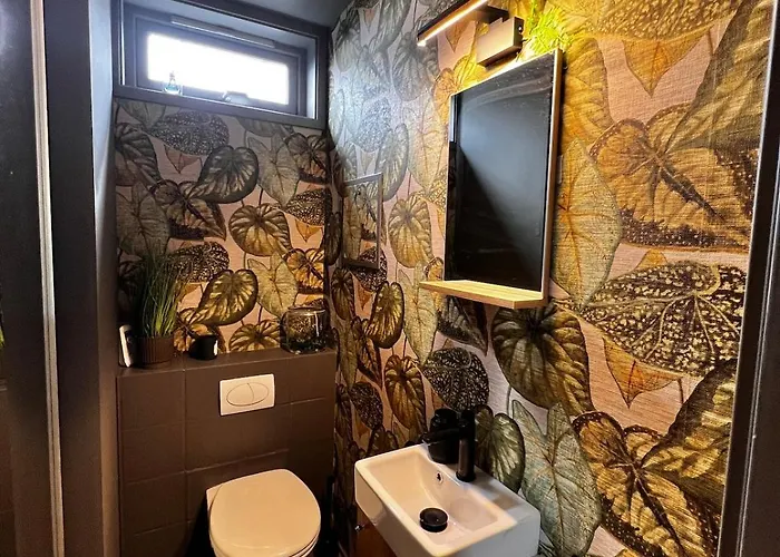 Comfy, Modern Place With View